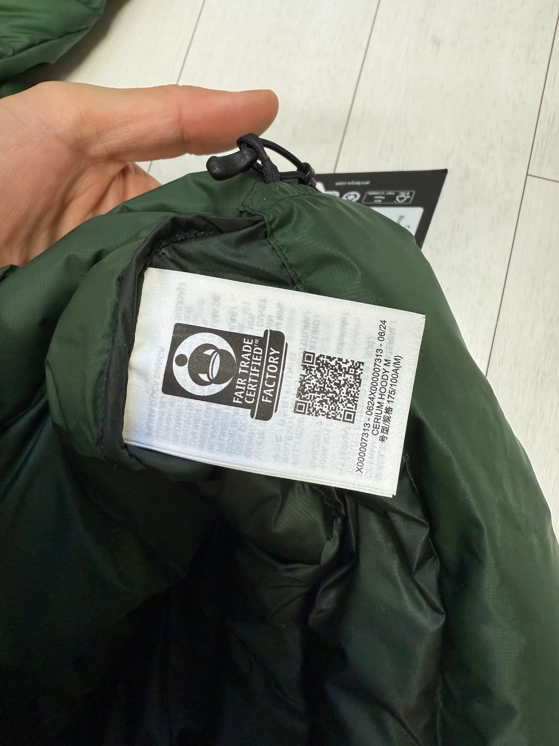 아크테릭스 세륨 에덴 M 사이즈 새상품  한글가격텍   가격텍 있어서 국 상품이미지6