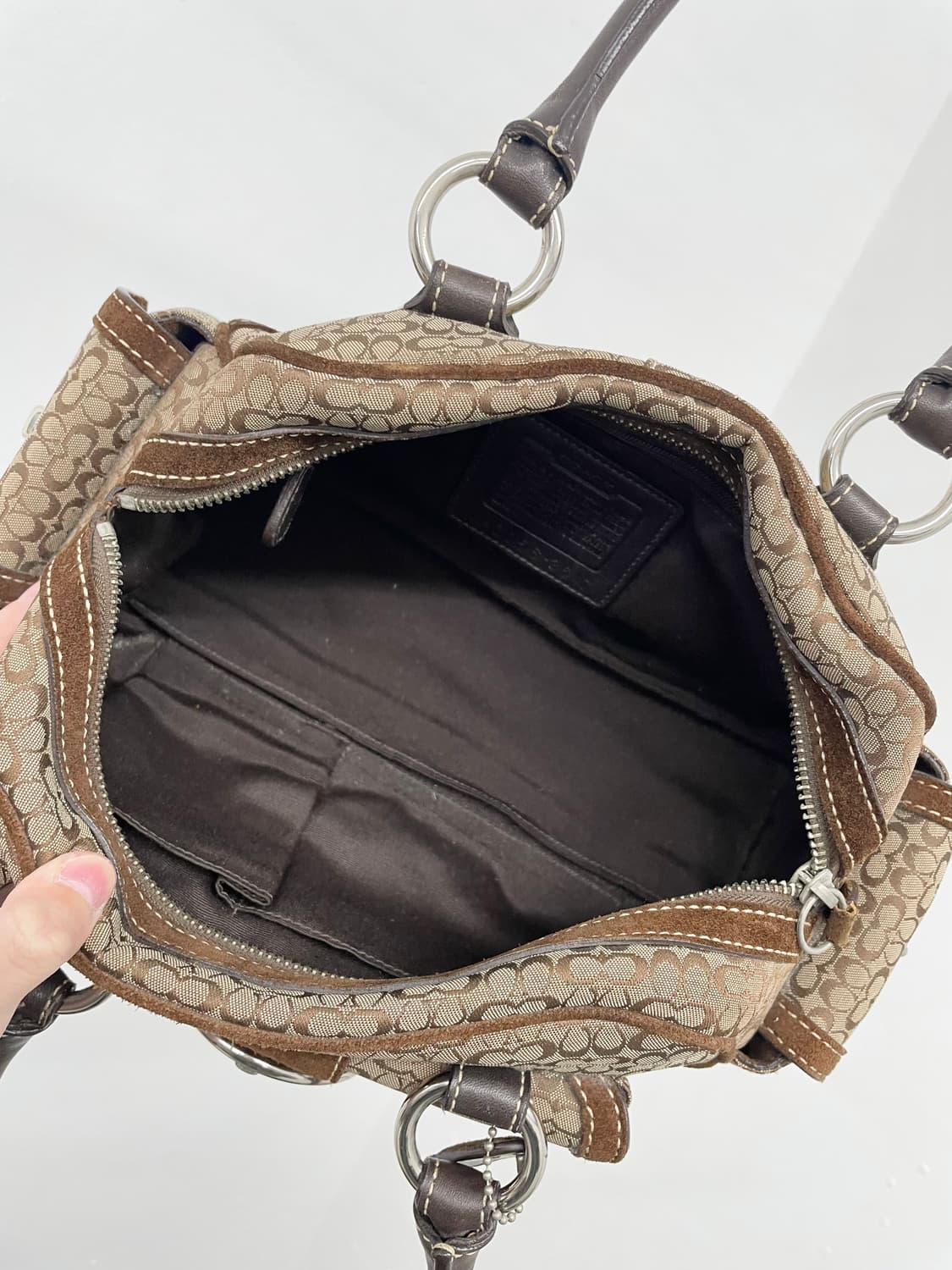 코치 자카드 시그니처 버클 포켓백 상품이미지10