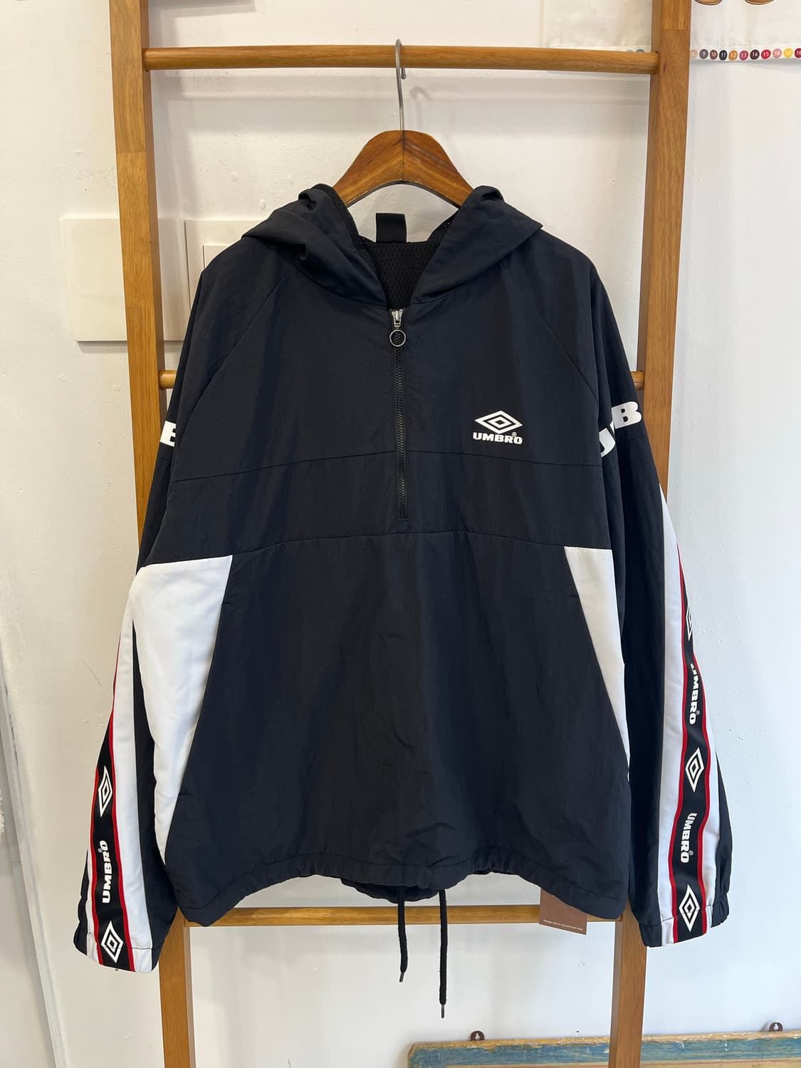 엄브로 테이핑 빅로고 하프집업 아노락 (95) 상품이미지1