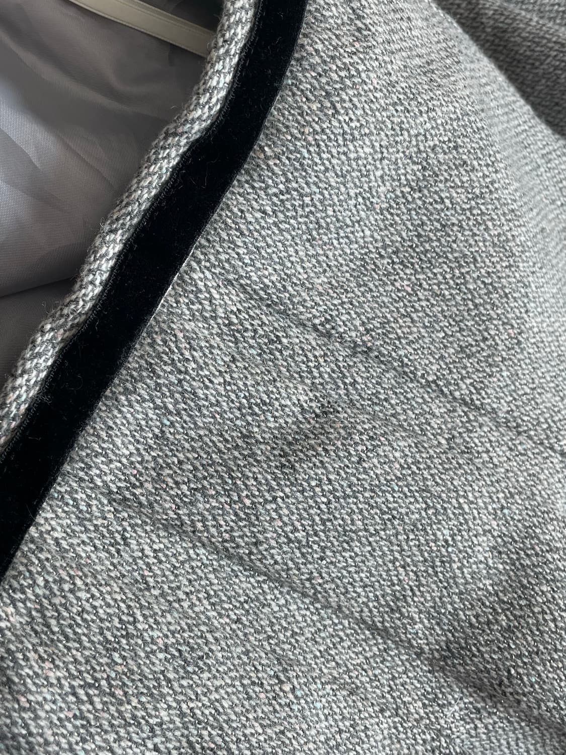 Columbus Ave. 울 미디 스커트 상품이미지4