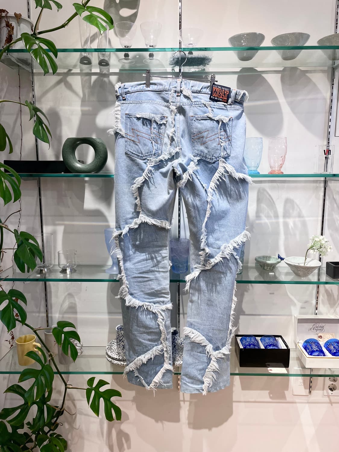 90’s 월터 반 베이렌동크 distressed denim pants 상품이미지2