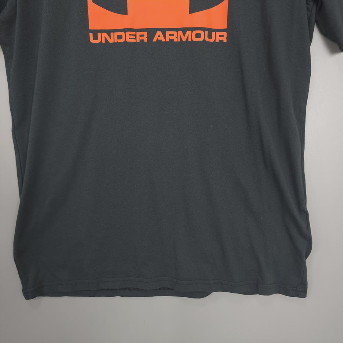 언더아머 UNDER ARMOUR 히트기어 루즈핏 로고 반팔티 L 상품이미지3