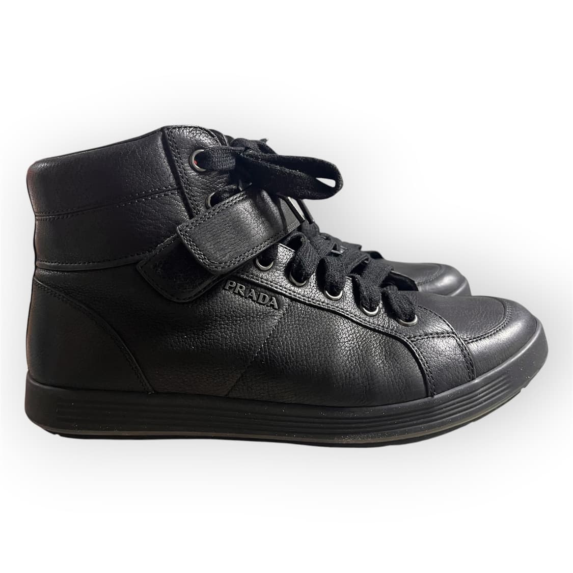 [270] 프라다 블랙 레더 하이탑 스니커즈 상품이미지1