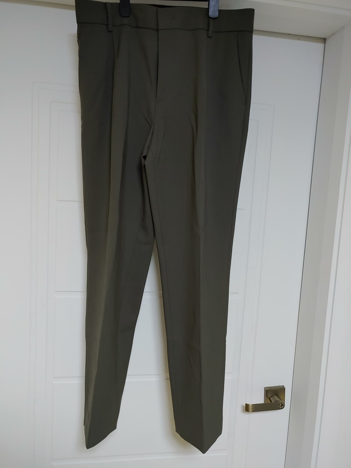 솔리드옴므 밑단 트임 스트레이트 팬츠 팝니다 상품이미지1