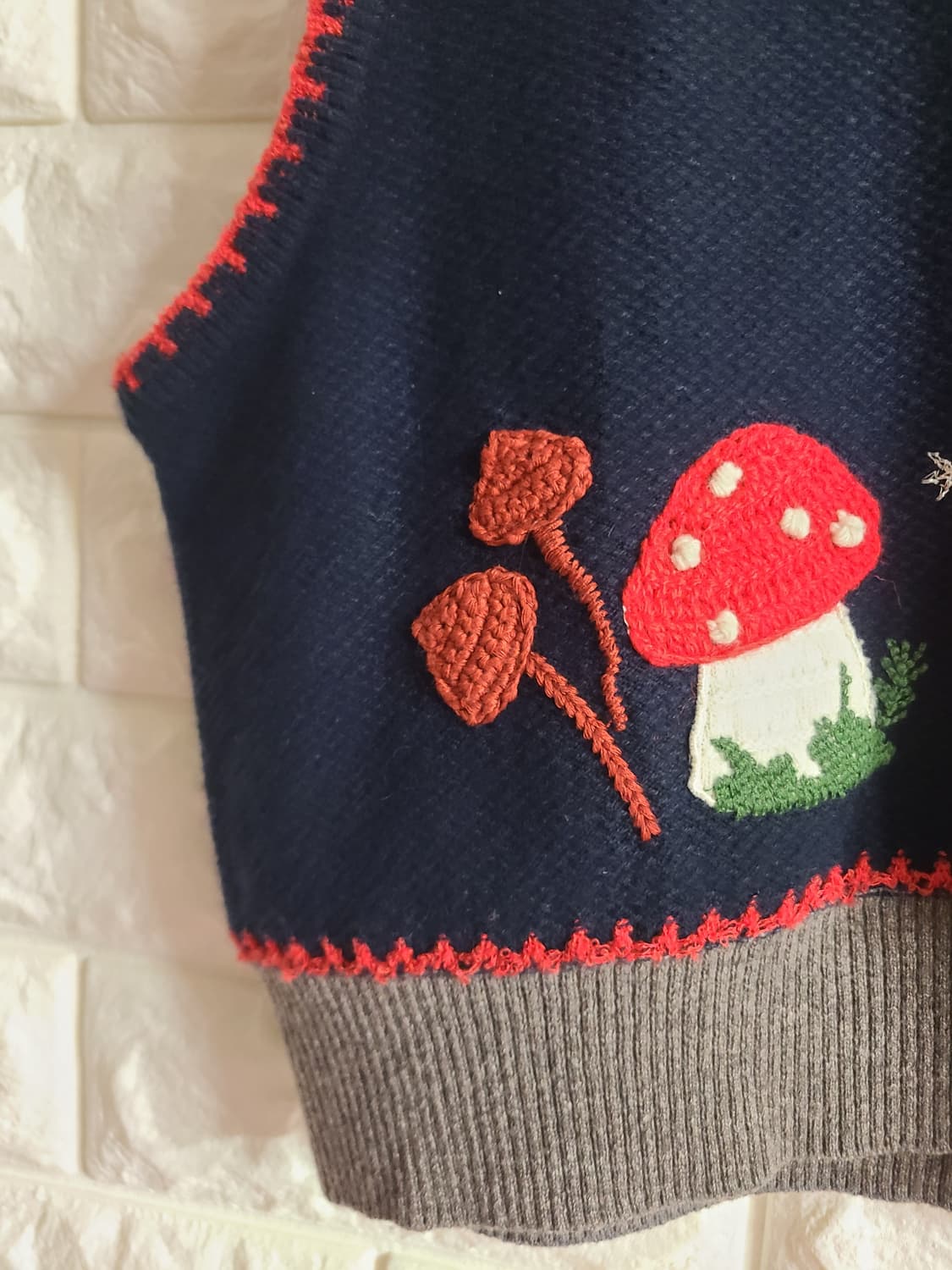 베네통 니트 조끼 버섯 자수 상품이미지2