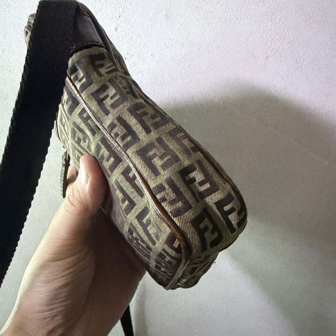 펜디 FF 주카패턴 미니 크로스백 상품이미지4