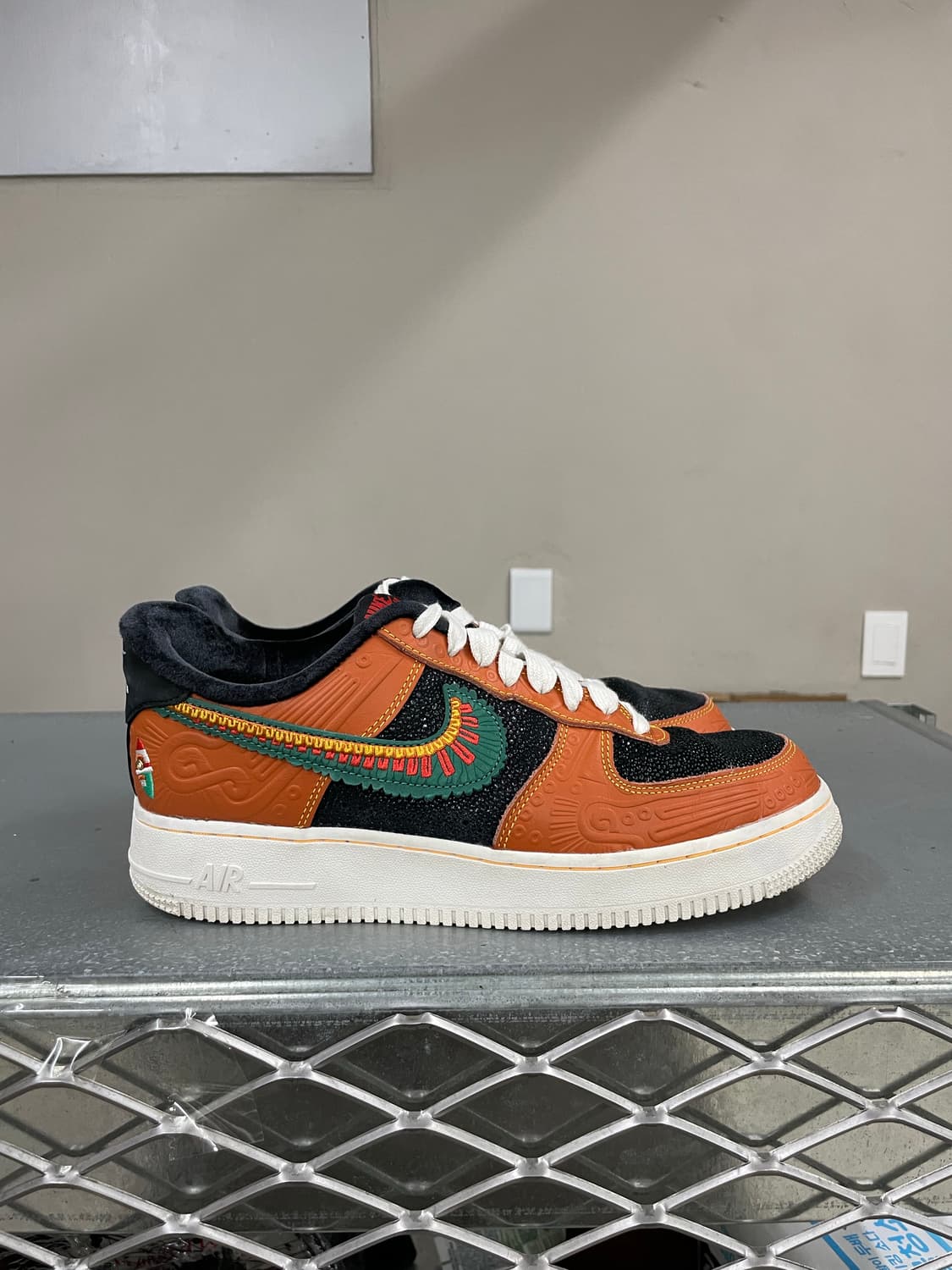 나이키 에어포스1 LX 시엠프레 파밀리아 265 상품이미지4