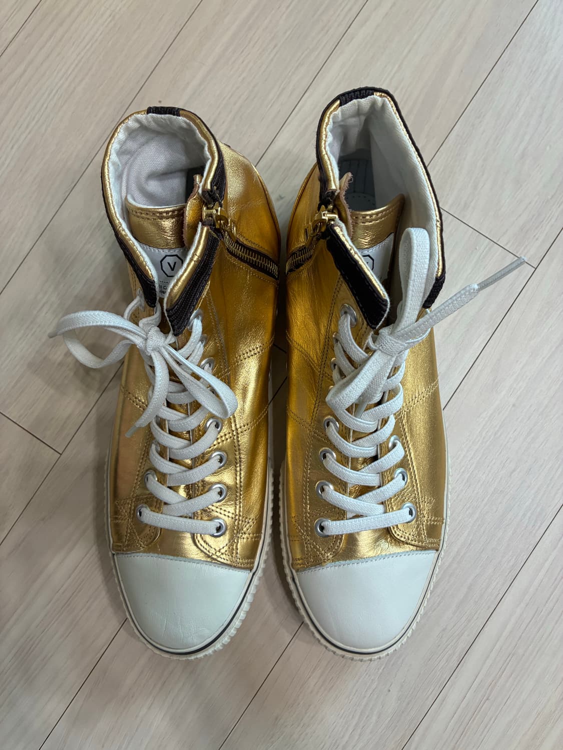 새제품) 비즈빔 × 소프넷 키퍼 하이 골드 메탈릭 레더 US8 (265) 상품이미지1