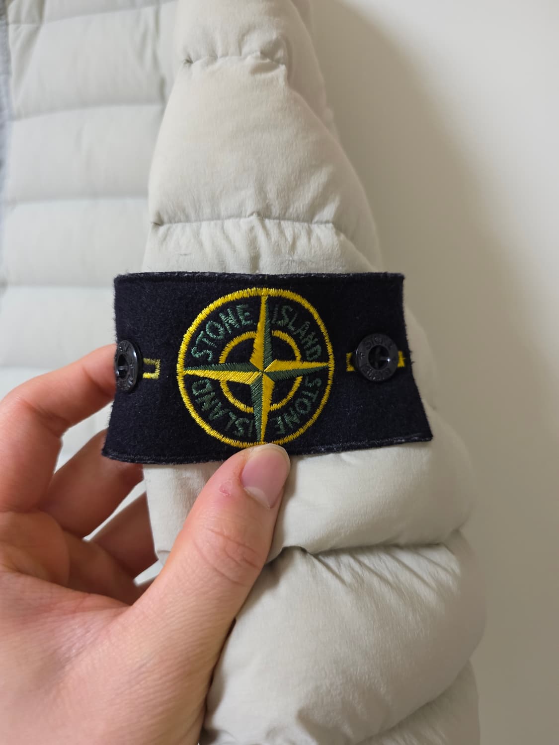 스톤아일랜드 룸우븐 논 후드 경량패딩 상품이미지6