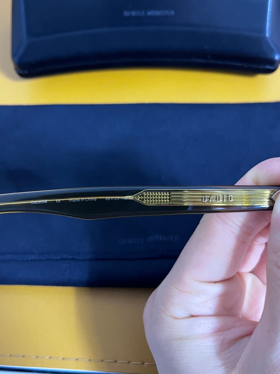 젠틀몬스터 다디오 KC4 제품 싸게 팝니다. 상품이미지5