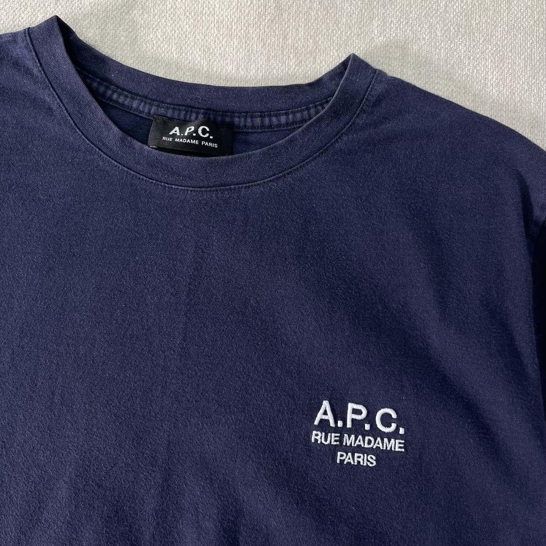 100 APC 아페쎄 자수로고 반팔 티셔츠 상품이미지2