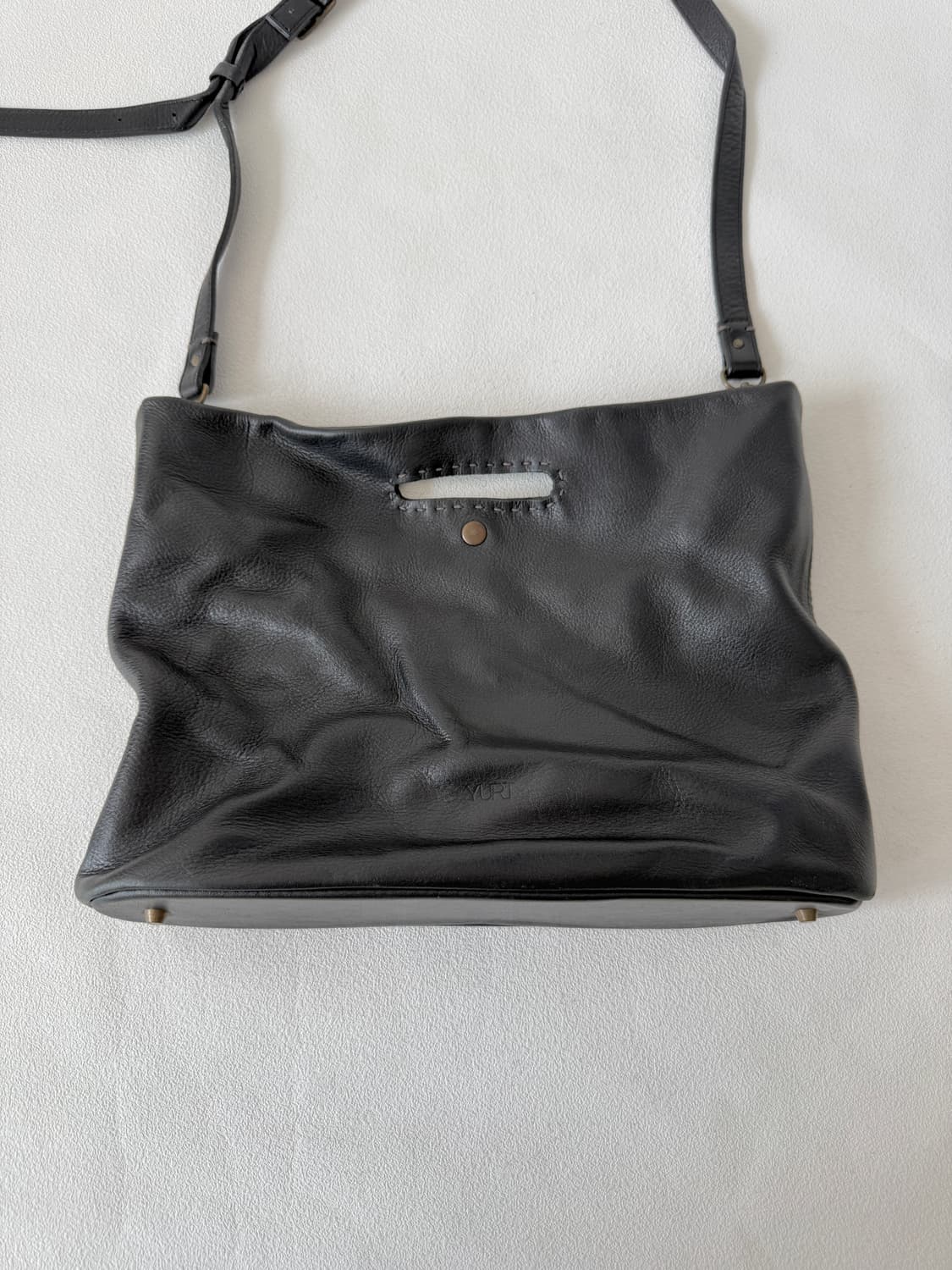 유르트(YURT) 레더 토트 크로스백 상품이미지4