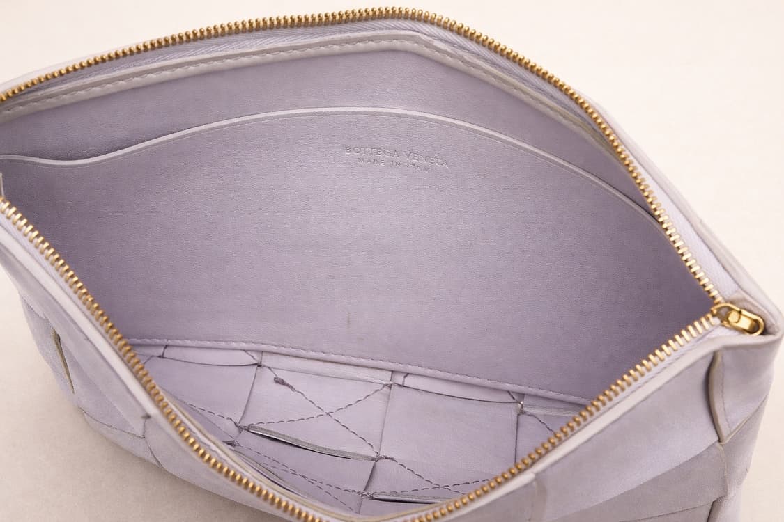 [S급] 보테가베네타 인트레치아토 클러치 판매합니다!!! 상품이미지3