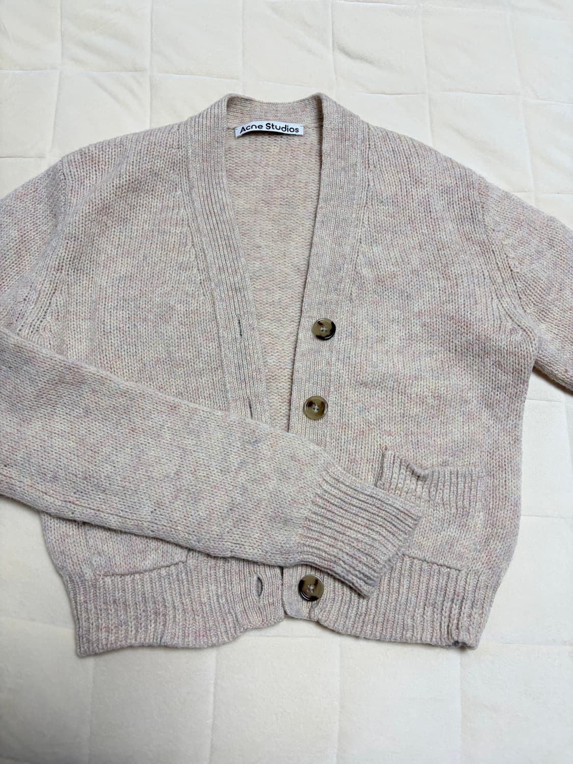 아크네 베이지 크롭 니트 가디건 s사이즈 상품이미지4