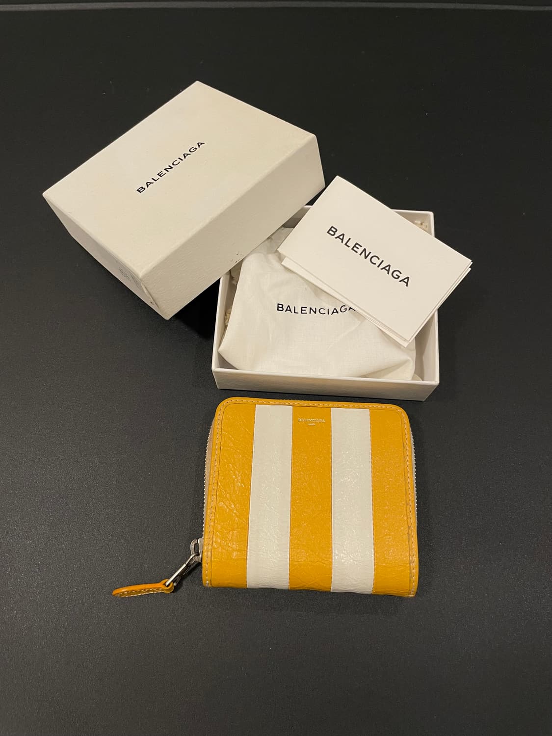 발렌시아가 바자 반지갑 옐로우 판매 상품이미지1