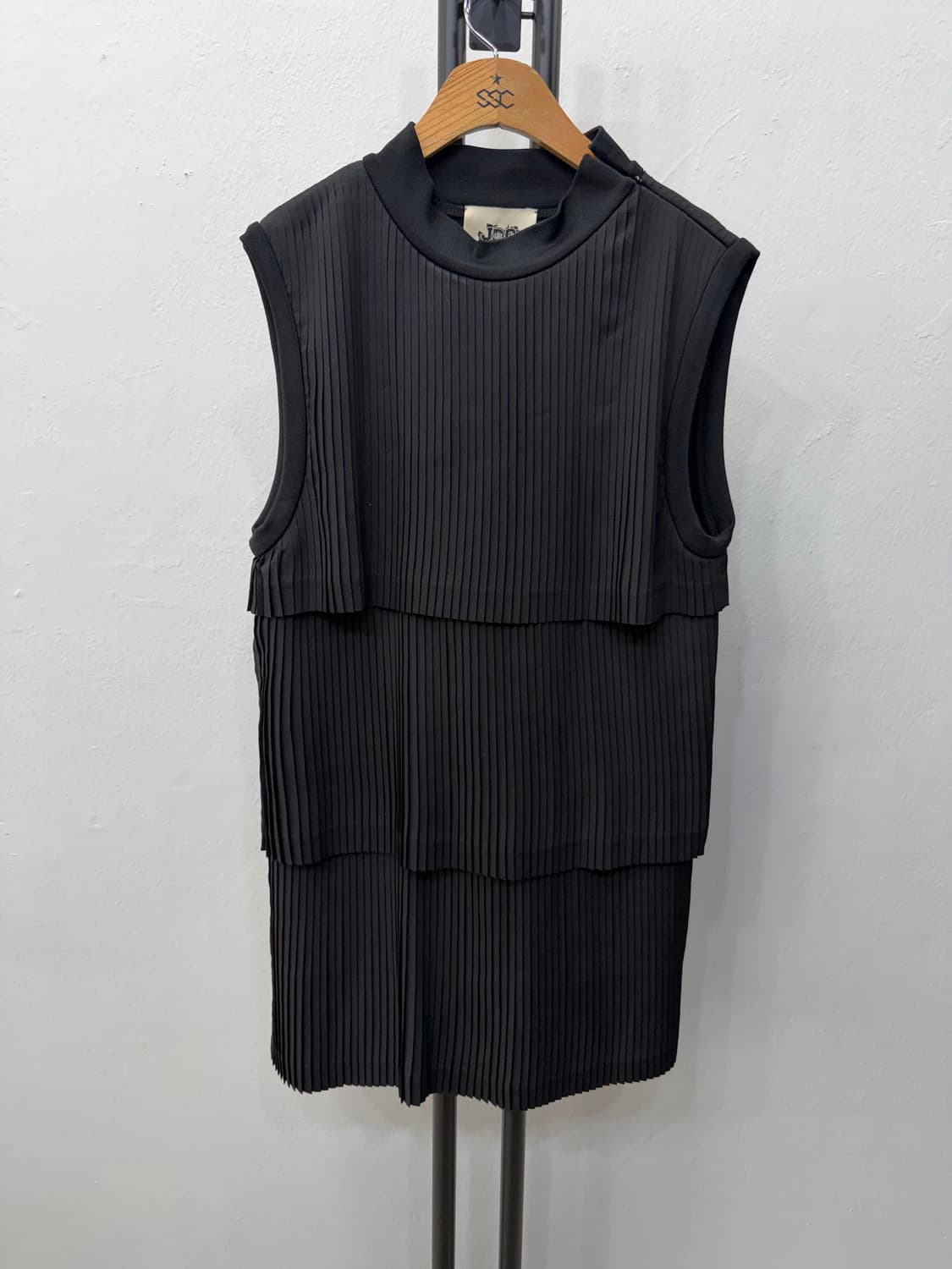 정품) 럭키슈에뜨 플리츠 레이어드 민소매 블라우스 티셔츠 36 상품이미지1