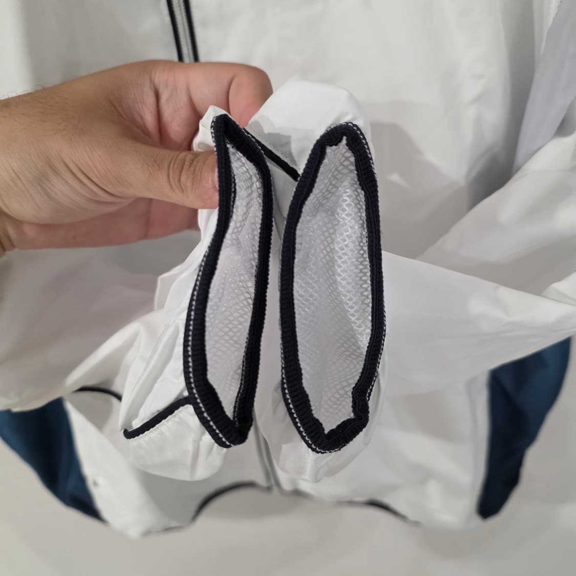 뉴제제 nyxeye 화이트 바람막이 100 사이즈 상품이미지2