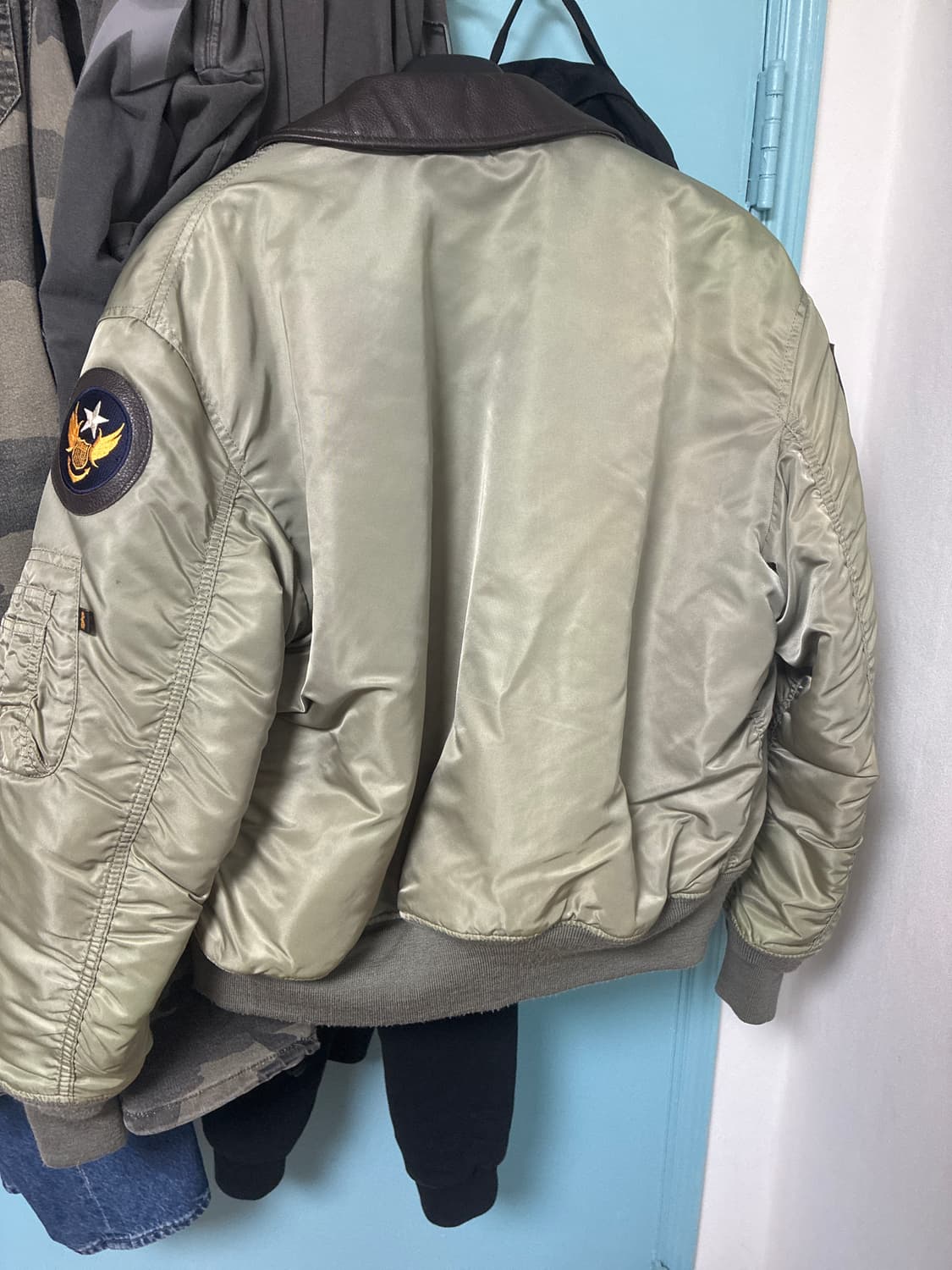 알파인더스트리 MA-1 플라이트 자켓 연카키 상품이미지2