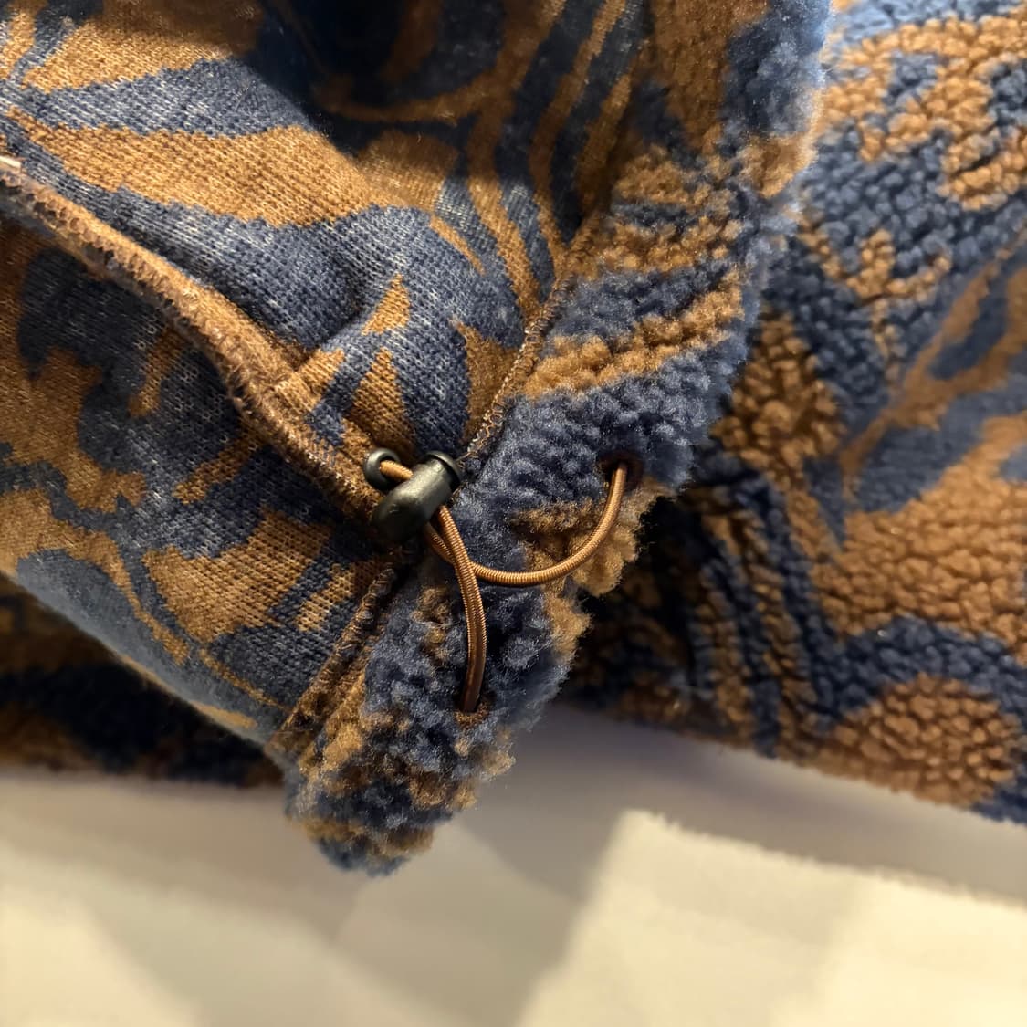 [L] 로어즈 x 켄타로 오카와라 패턴 플리스 집업 자켓 C624 상품이미지8