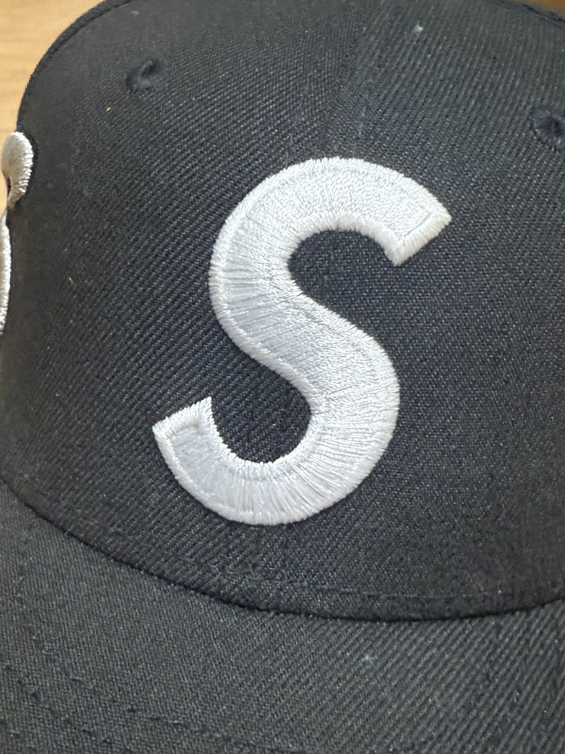 슈프림 멀티s 로고 뉴에라 팝니다 상품이미지5