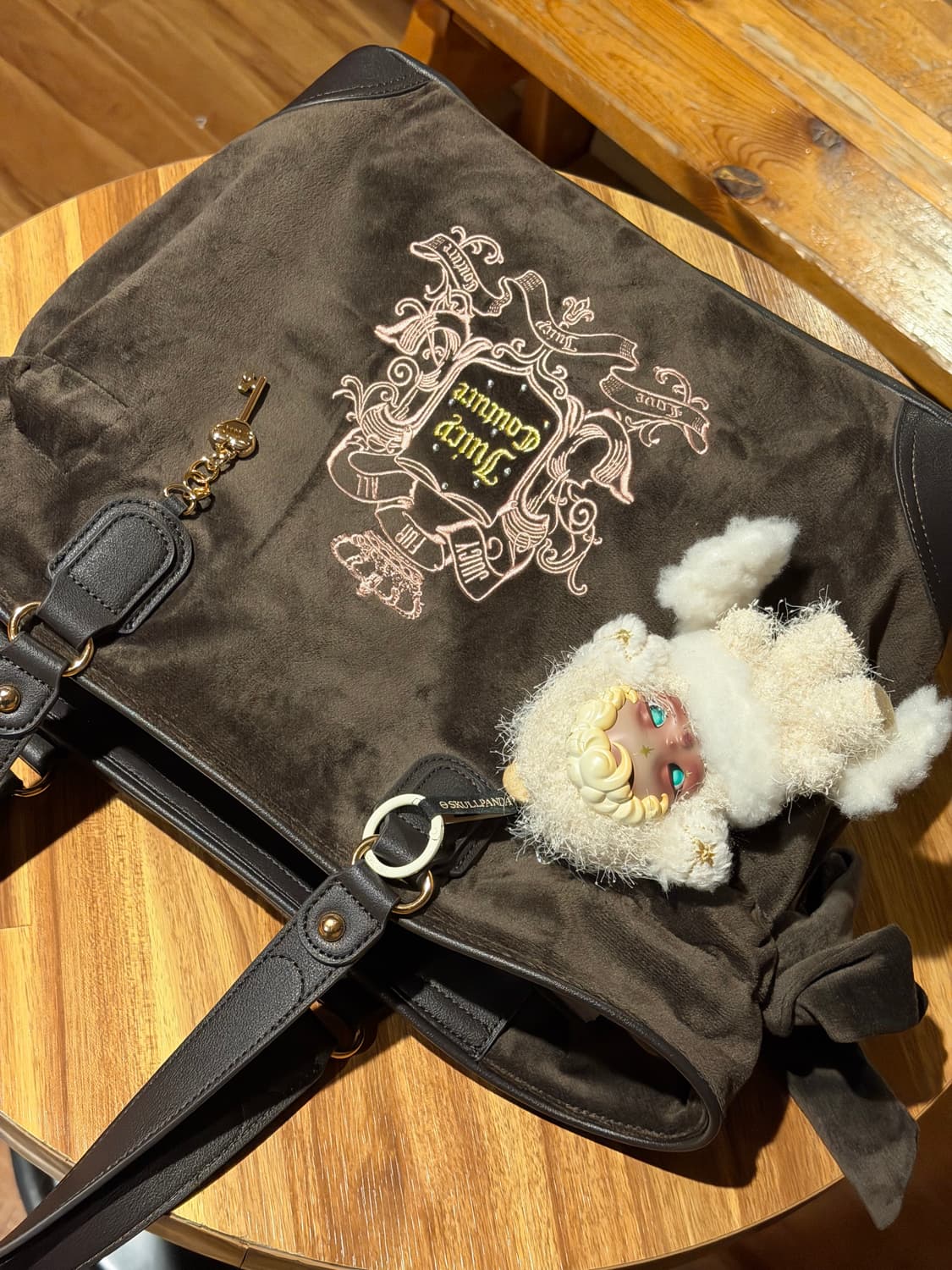 [재입고✨] 쥬시꾸뛰르 벨벳 토트백 대대장 상품이미지9