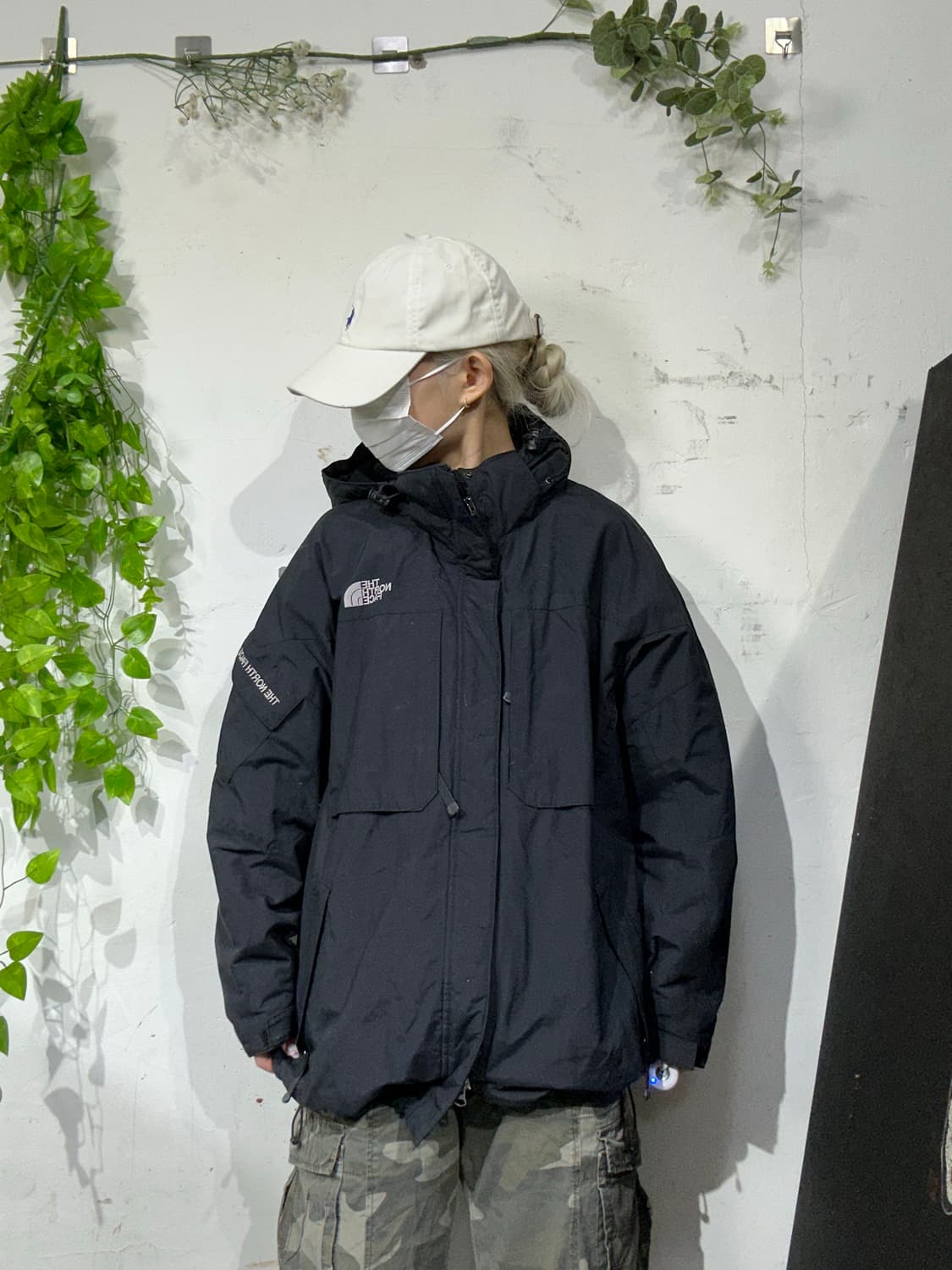 노스페이스 블랙 두툼 바람막이 후드 패딩 자켓 90 상품이미지2