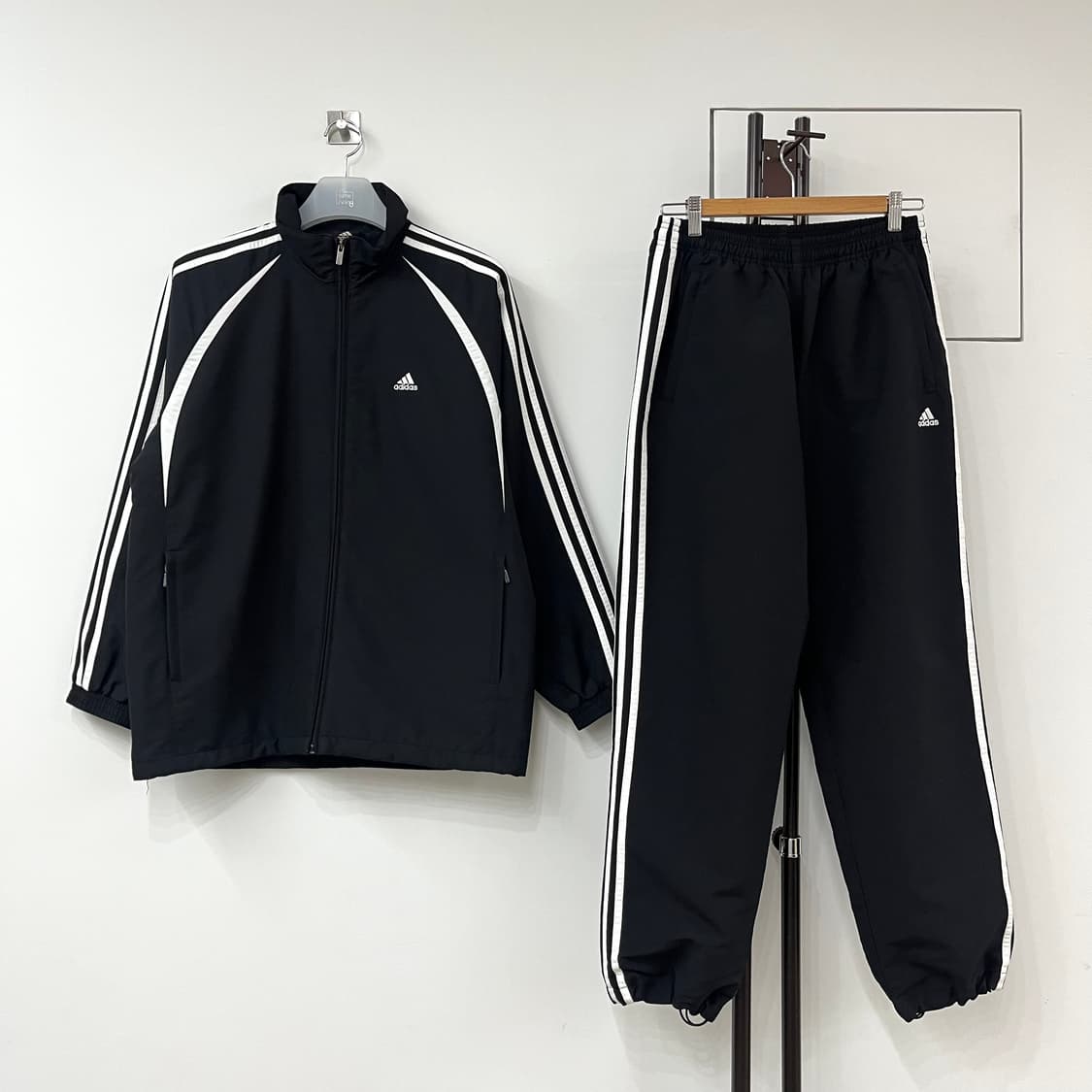 (세트가격) 아디다스 웜업 패디드 누빔안감 삼선 트레이닝 세트 상품이미지2