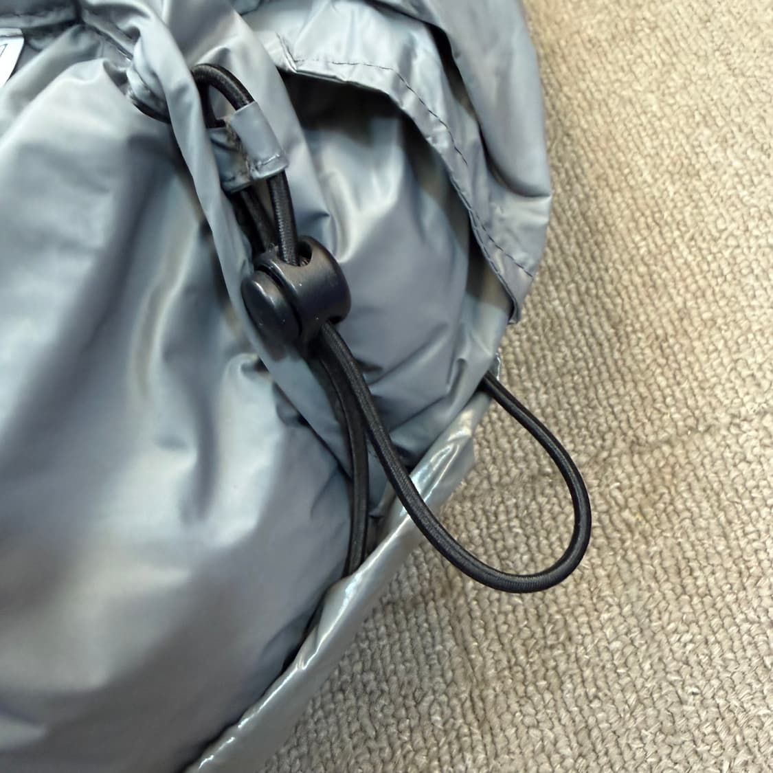 BIRTHDAYSUIT 벌스데이수트  유광 다운 베스트 m 상품이미지5