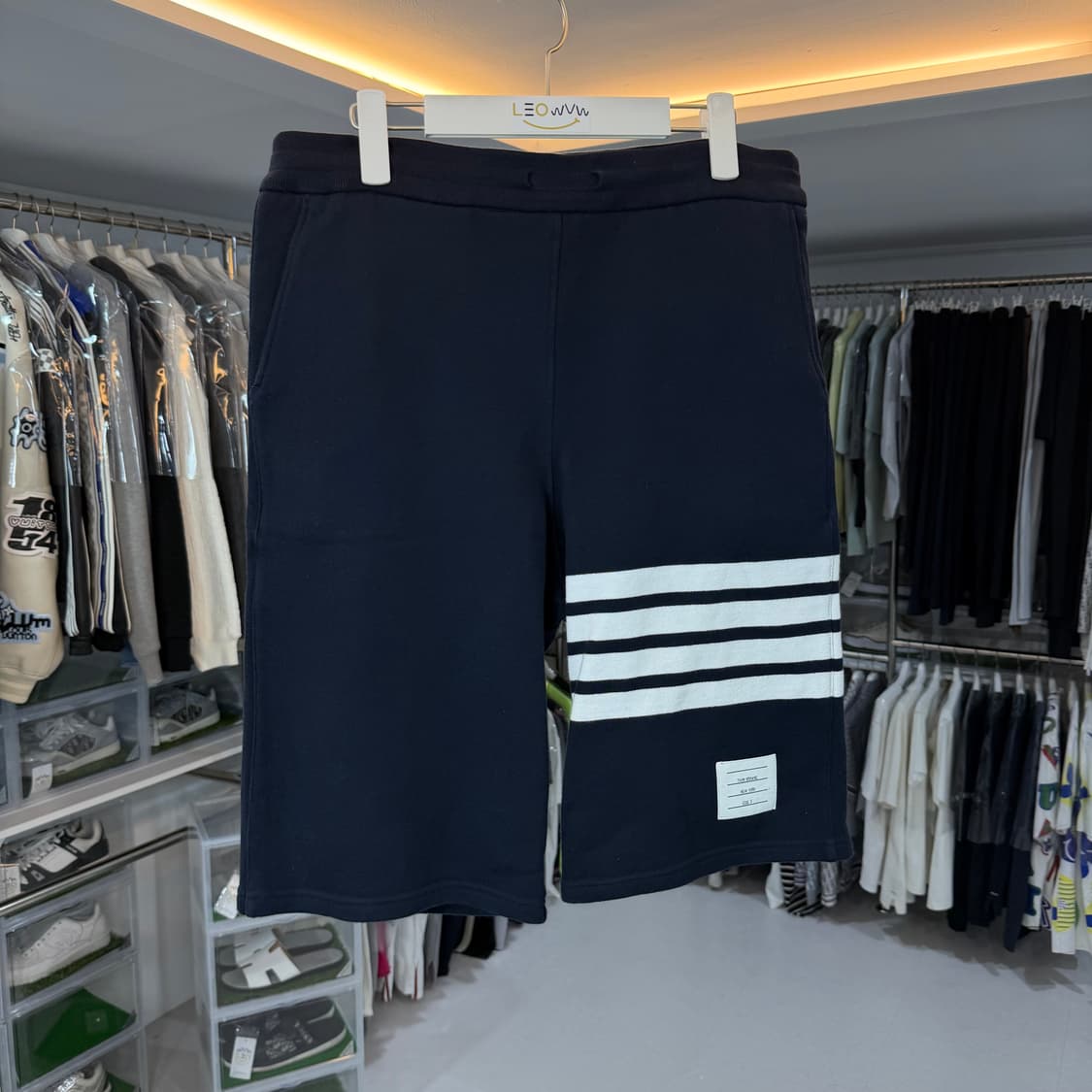 [리오브] 톰브라운 사선 완장 자수 금장 반바지
 상품이미지1