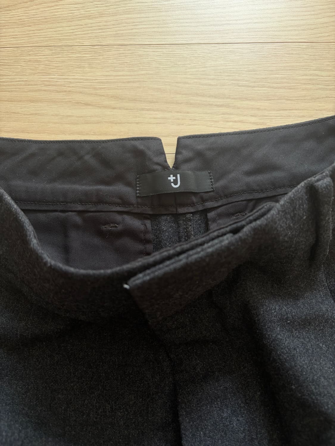 J+ wool trousers 상품이미지4