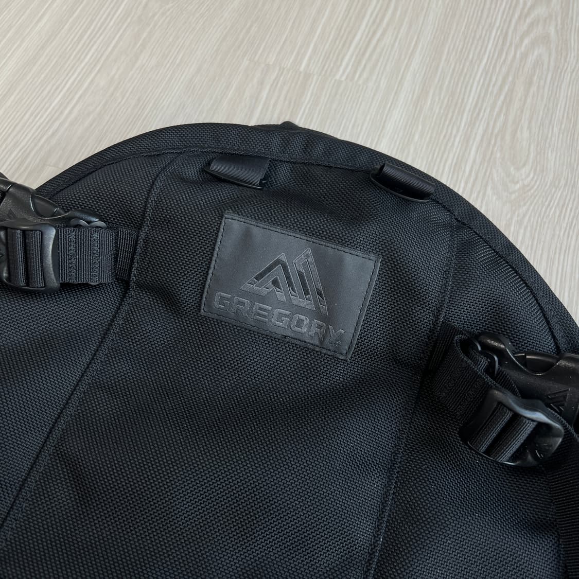 그레고리 데이앤하프 백팩 블랙 상품이미지2