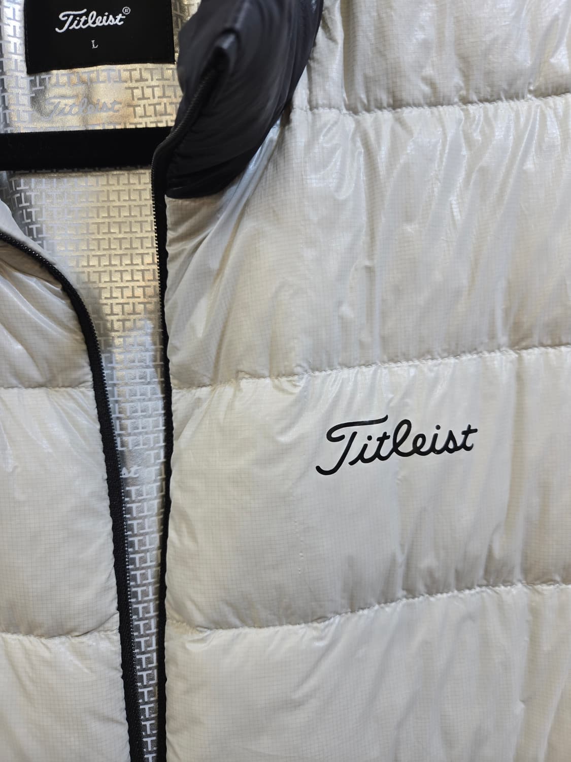타이틀리스트 (정품)화이트 패딩 조끼 상품이미지3