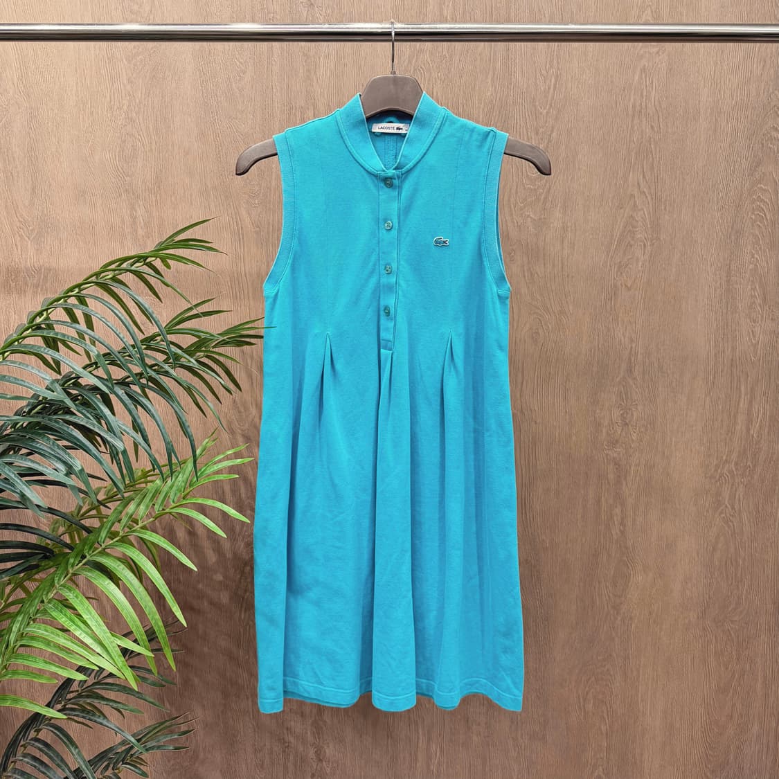 라코스테 슬리브리스 피케 원피스 로고 자수 핀턱 플리츠 버튼 디테일 민트 상품이미지1