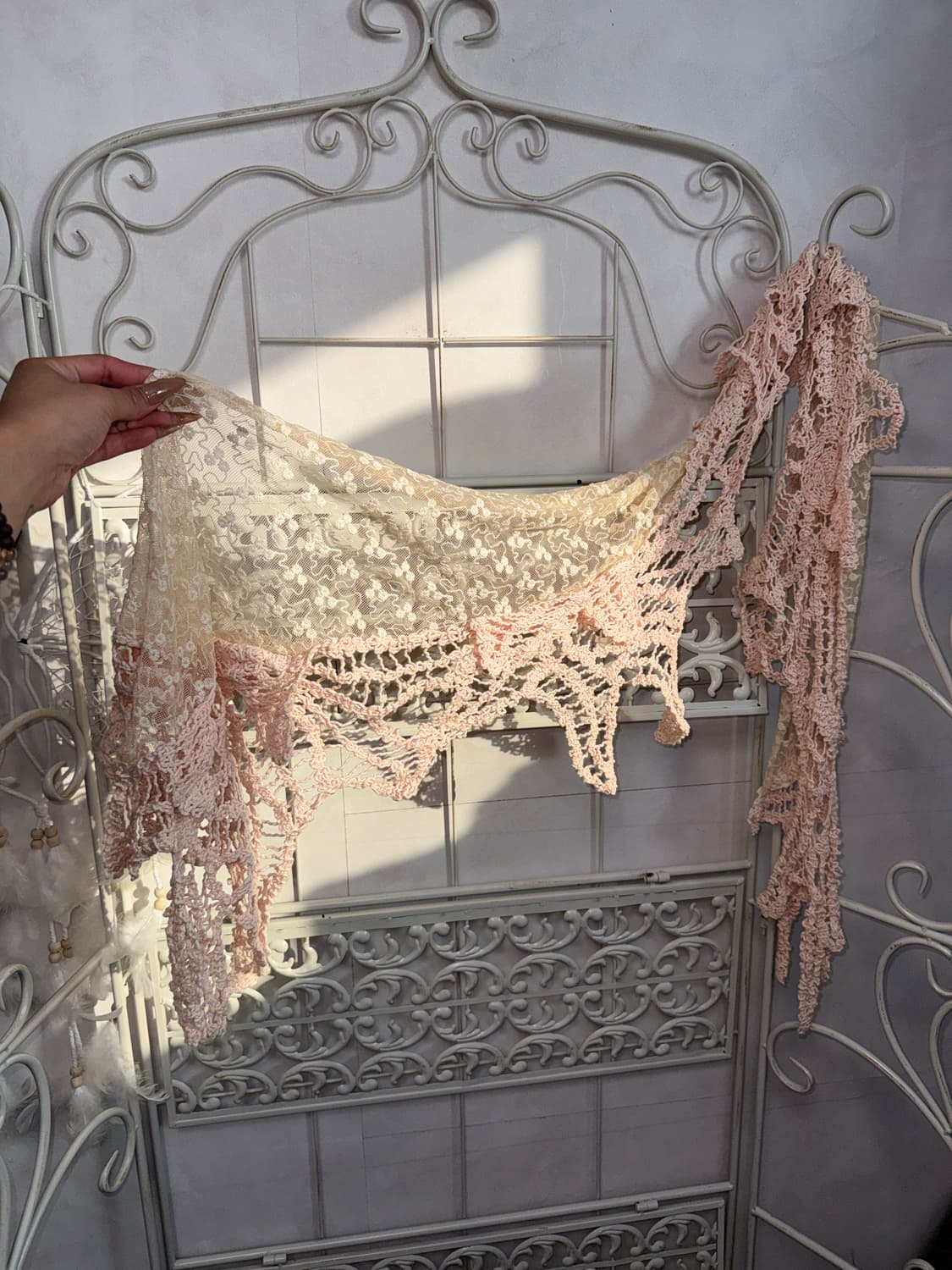 Pink beige lace crochet maxi scarf 상품이미지2