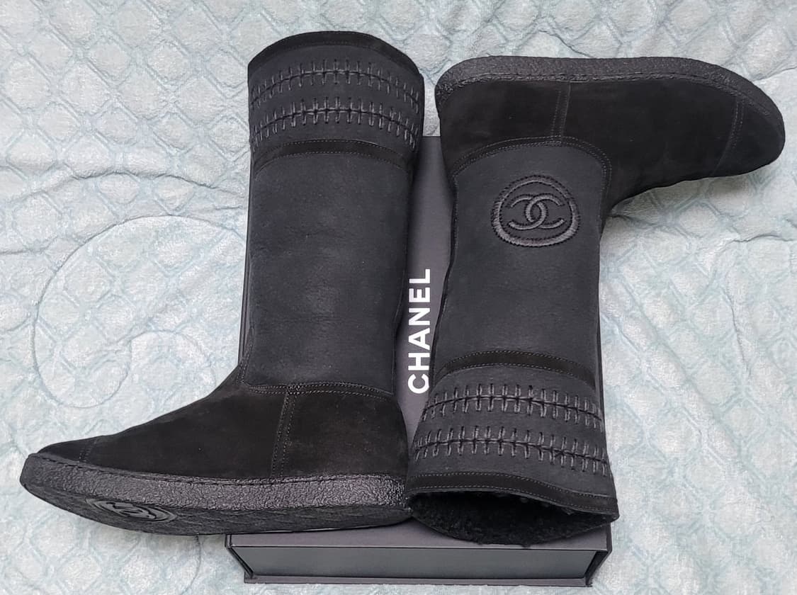 [정품] 샤넬 부츠 세무 양가죽 블랙 사이즈 38.5 (여성용) 한정판 상품이미지3