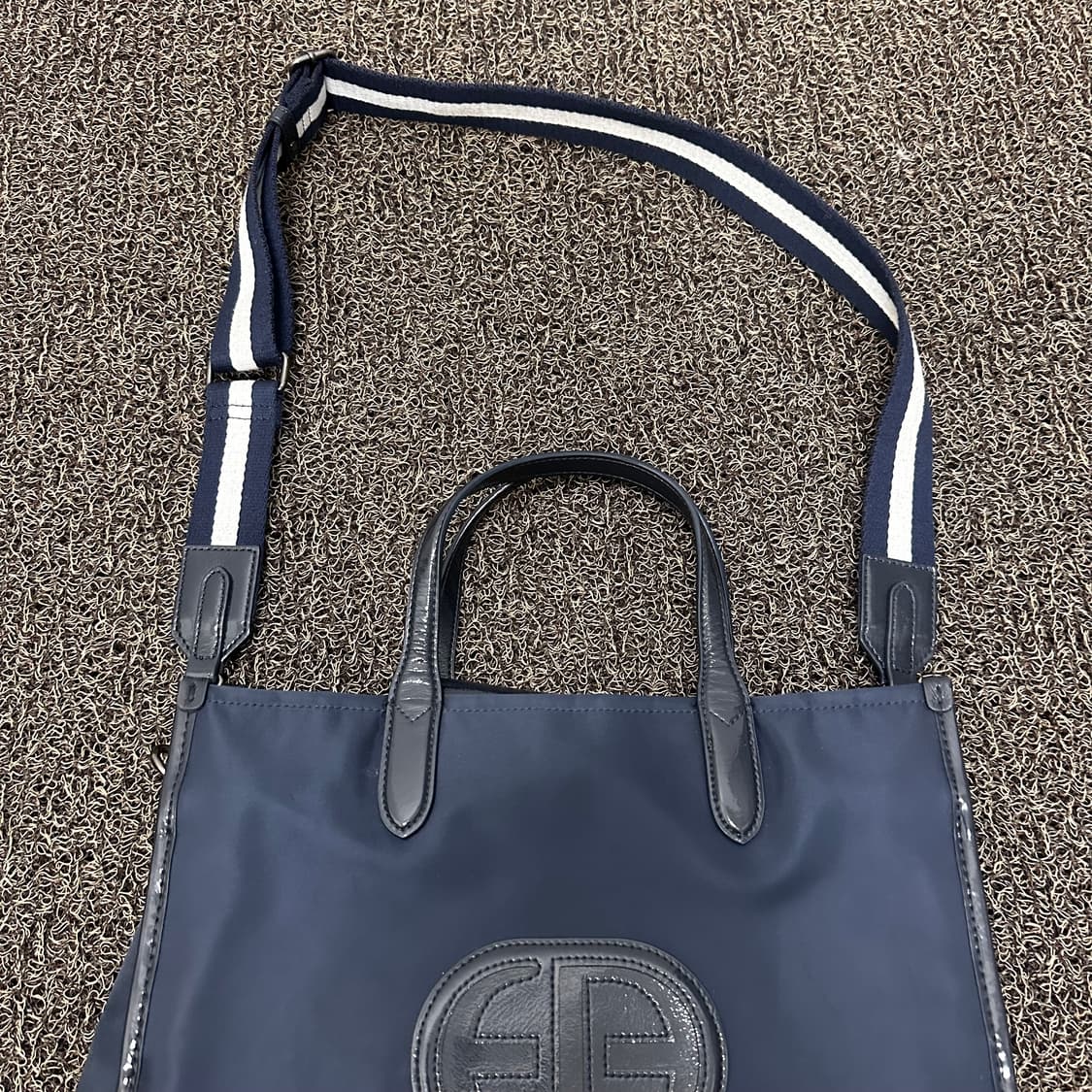 에스콰이어 여성 크로스백 엘라백 네이비 상품이미지2