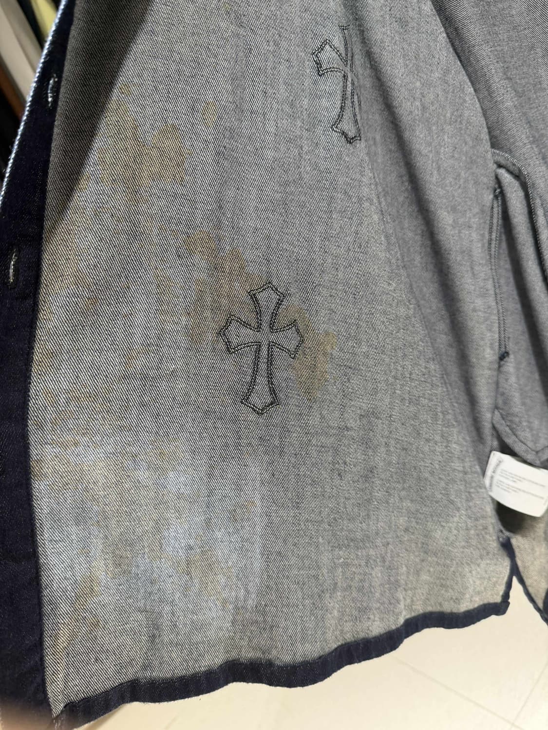 S / 크롬하츠 레더 크로스패치 데님 셔츠 / 오버핏 상품이미지7