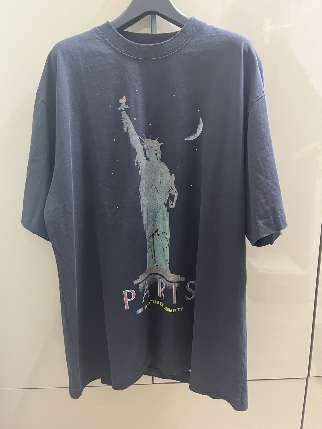 발렌시아가 파리 리버티 미디움 핏 티셔츠 블랙 상품이미지1