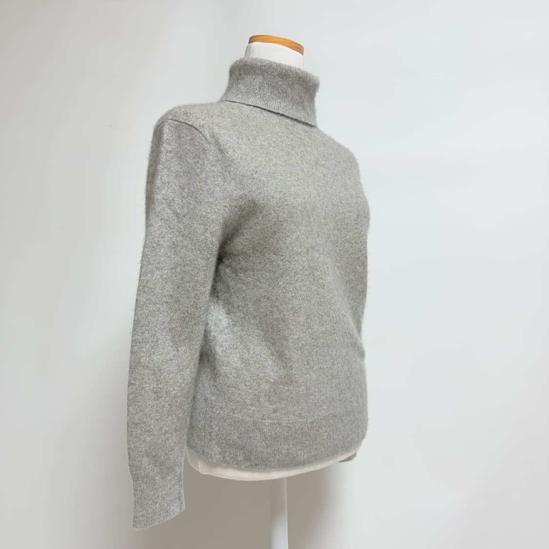 [캐시미어 100%] 유니클로 그레이 터틀넥 니트 M 상품이미지2