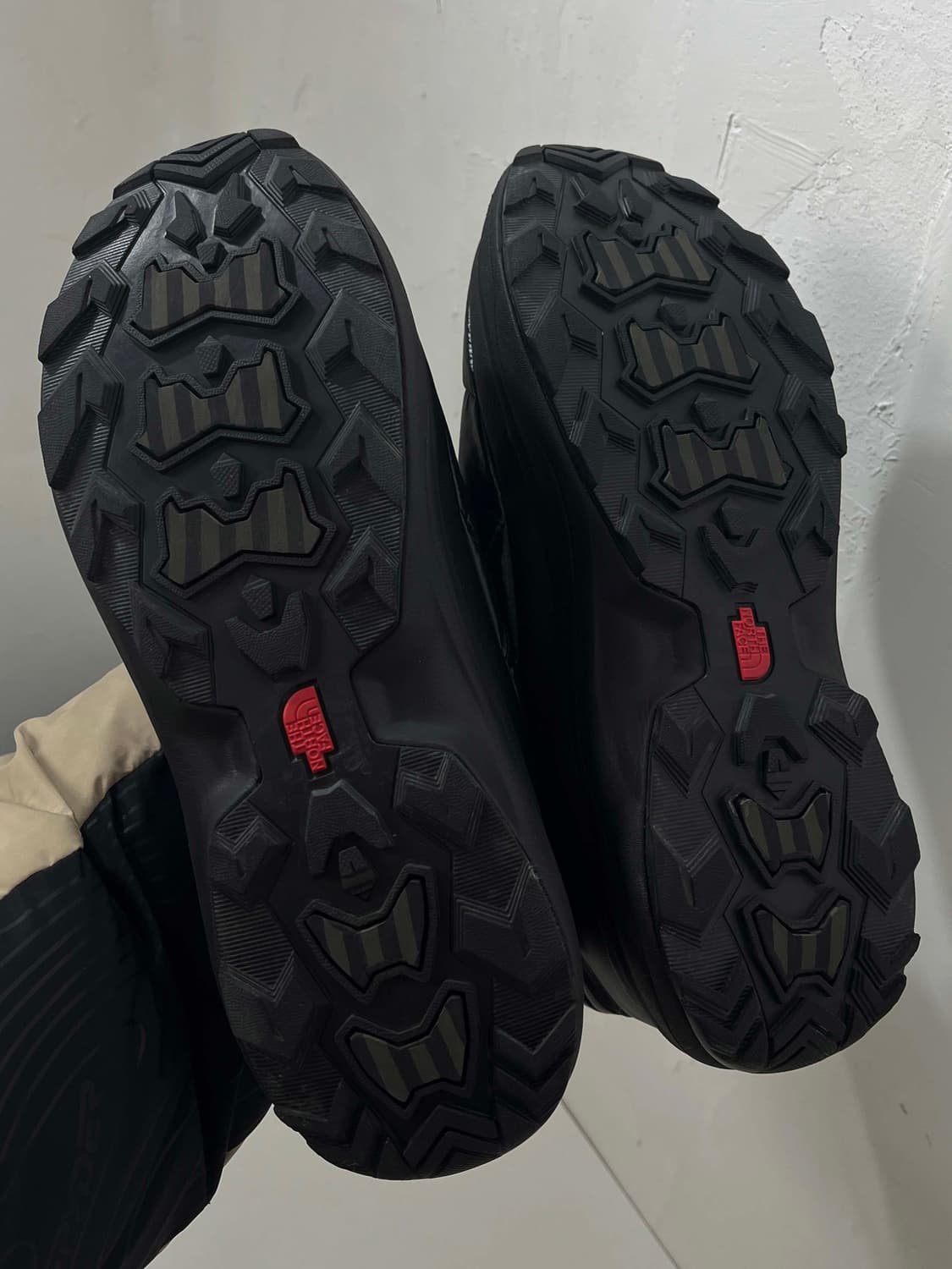 노스페이스 화이트라벨 부티숏 프리미엄 구스다운 패딩부츠 270 상품이미지7