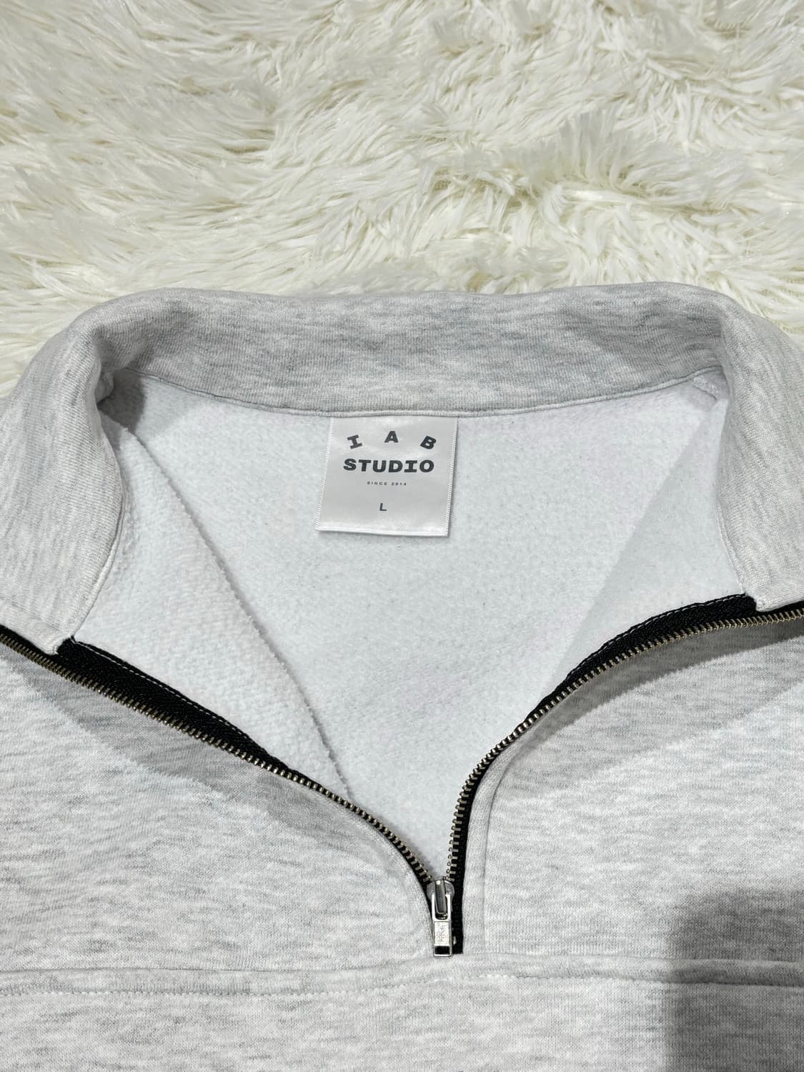 아이앱스튜디오 빅로고 코튼 반집업 상품이미지6