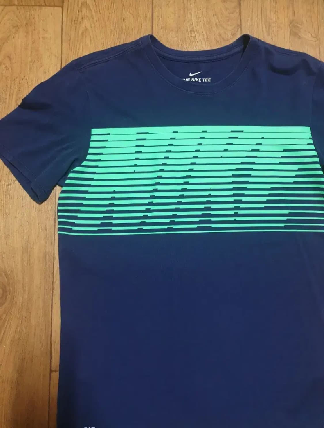 나이키 반팔티 90 사이즈입니다 상품이미지3