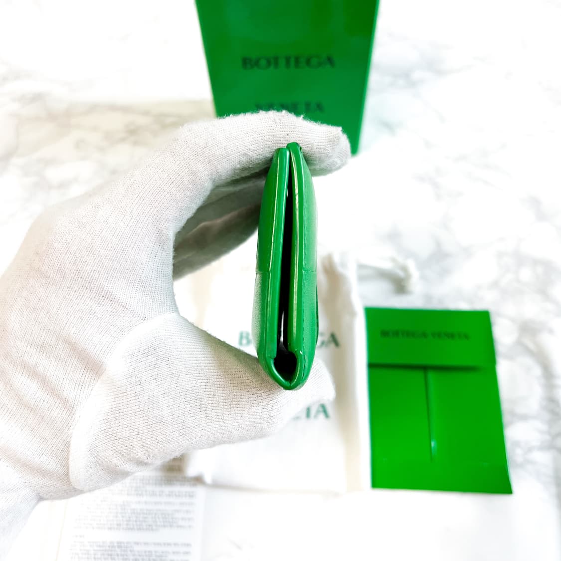 [신형] 보테가베네타 카세트 플랩 카드지갑 상품이미지7