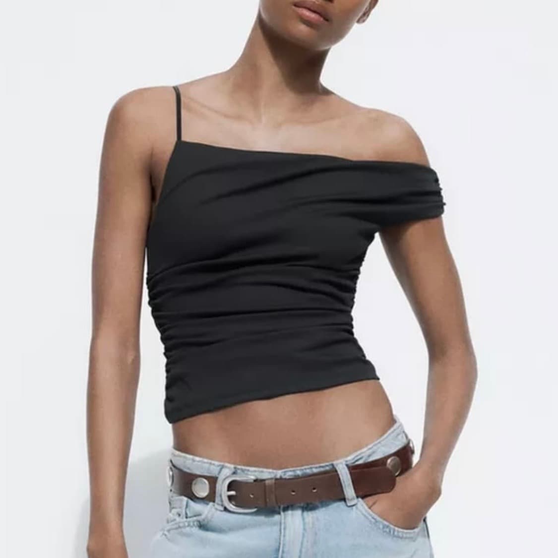 zara 자라 셔링 디테일 언밸런스 탑 블랙 상품이미지1