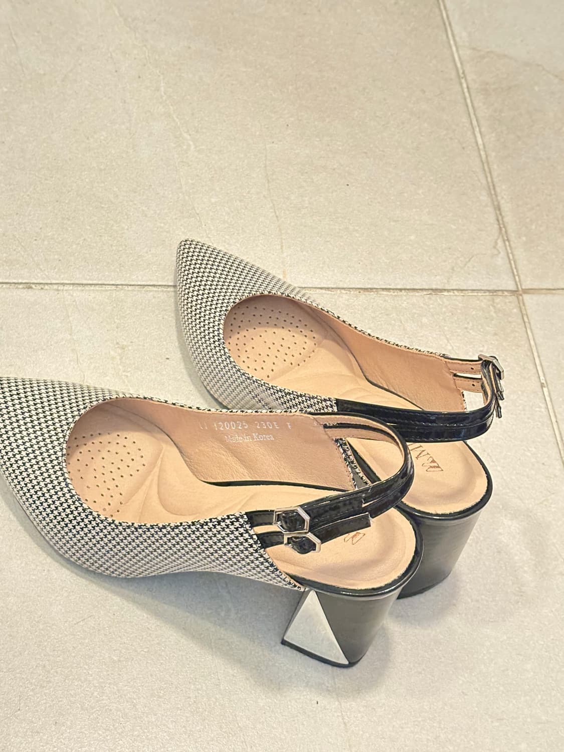💡탠디 여성 펌프스 230 하운드투스 7cm 상품이미지3