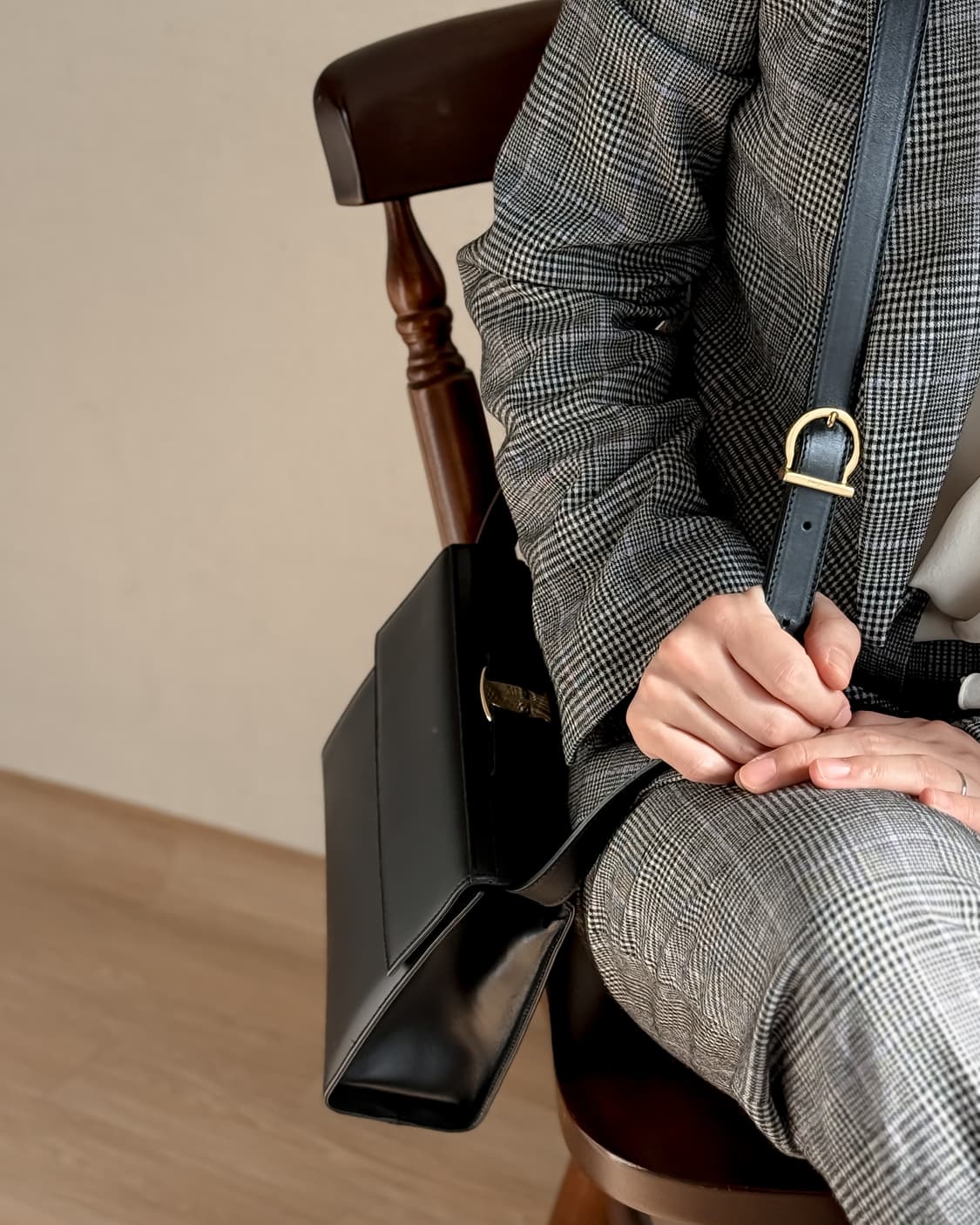 페라가모 바라 크로스백 상품이미지6