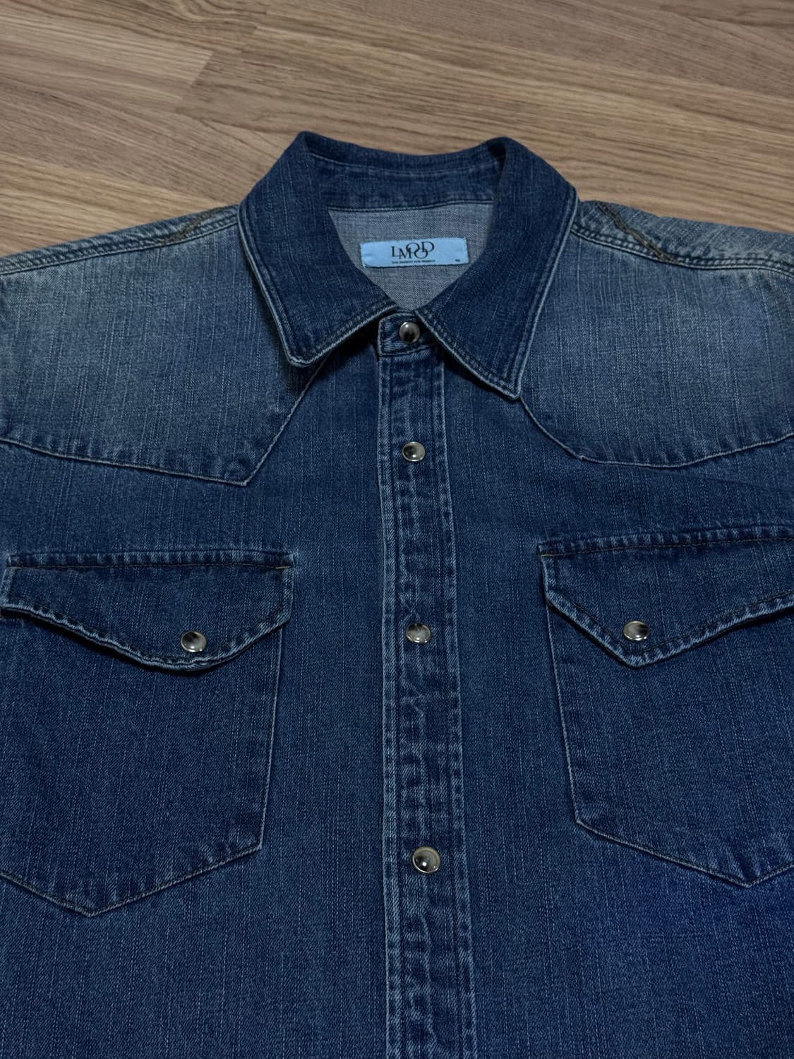 엘무드 베드가이 데님 셔츠(워시드블루 46사이즈) 상품이미지2