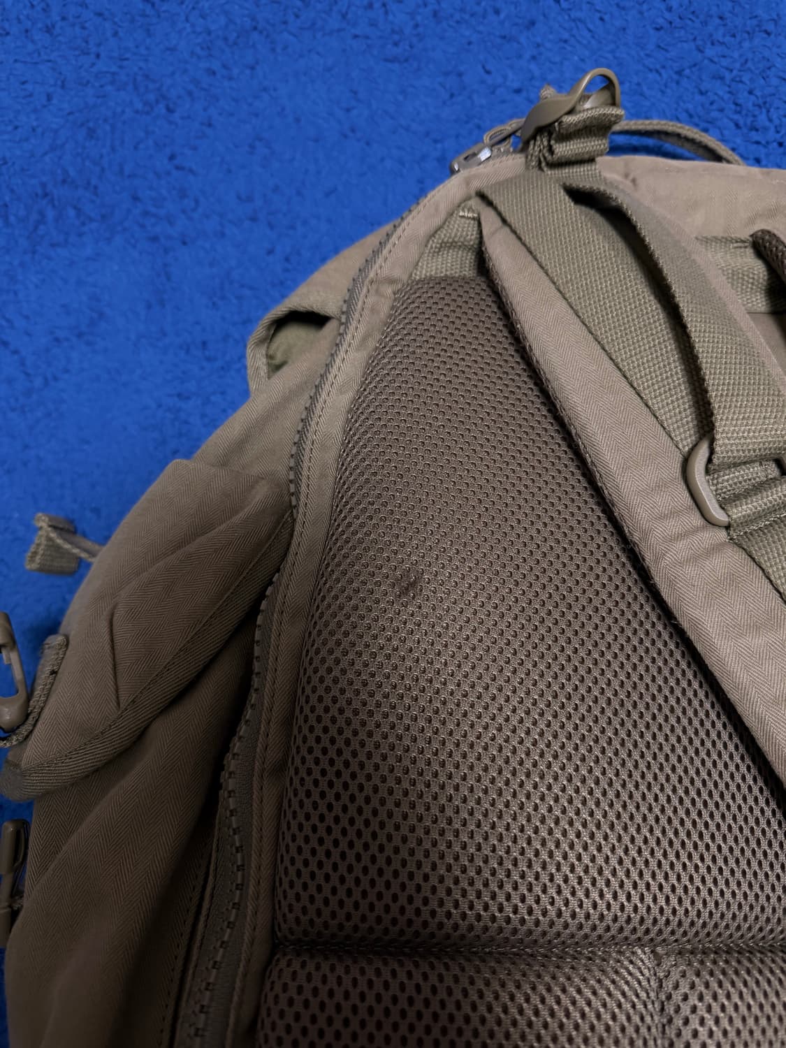 뉴에라 유틸리티 백팩 상품이미지3