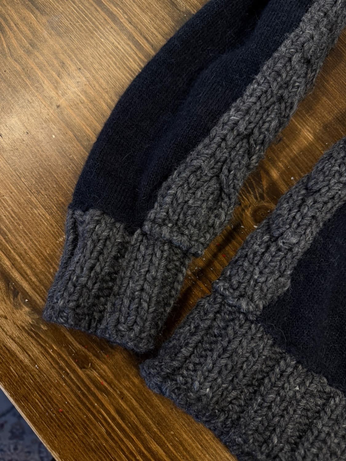 돌체앤가바나 브이넥 니트 100 상품이미지8