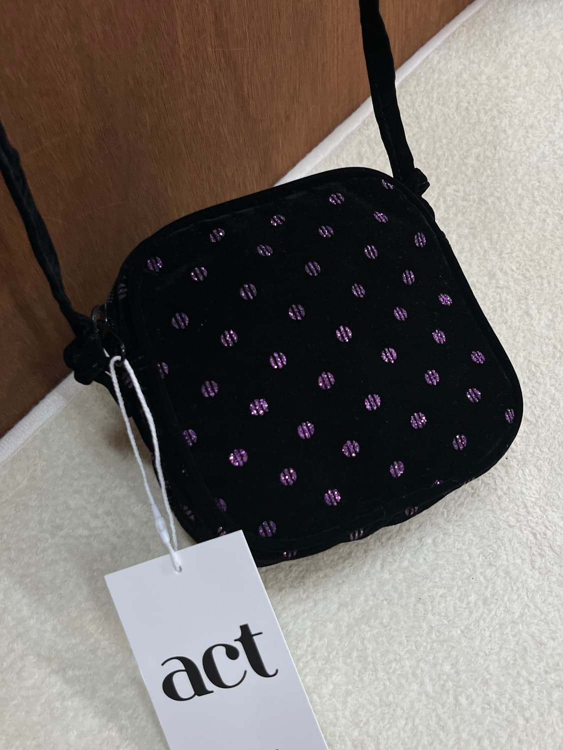 도트 패턴 벨벳 미니백  상품이미지7